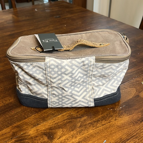 Myra Bag X Design Shaving Kit Bag, NWT - Picture 2 of 9